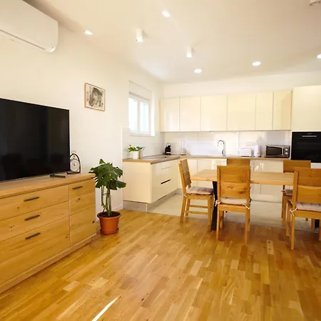 Trogir Beautiful Big House Near The